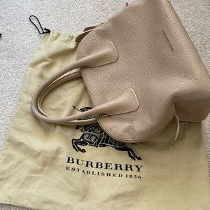Authentic Burberry handbag in bone - make offer!